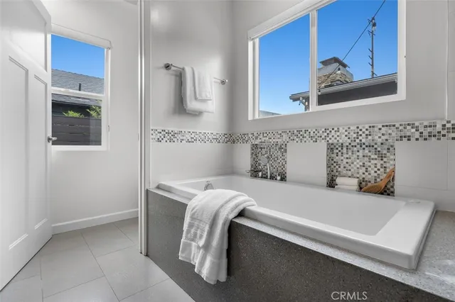 $2,199,000 | 2828 Military Avenue, Rancho Park, CA 90064