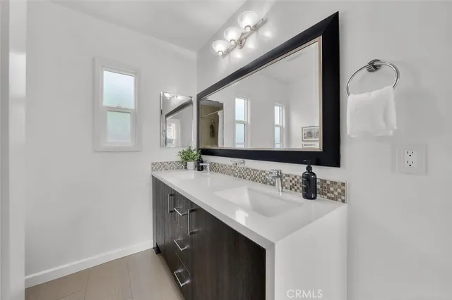 $2,199,000 | 2828 Military Avenue, Rancho Park, CA 90064