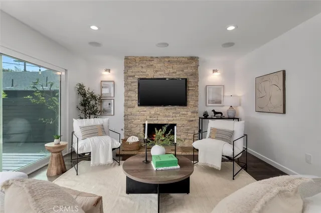 $2,199,000 | 2828 Military Avenue, Rancho Park, CA 90064