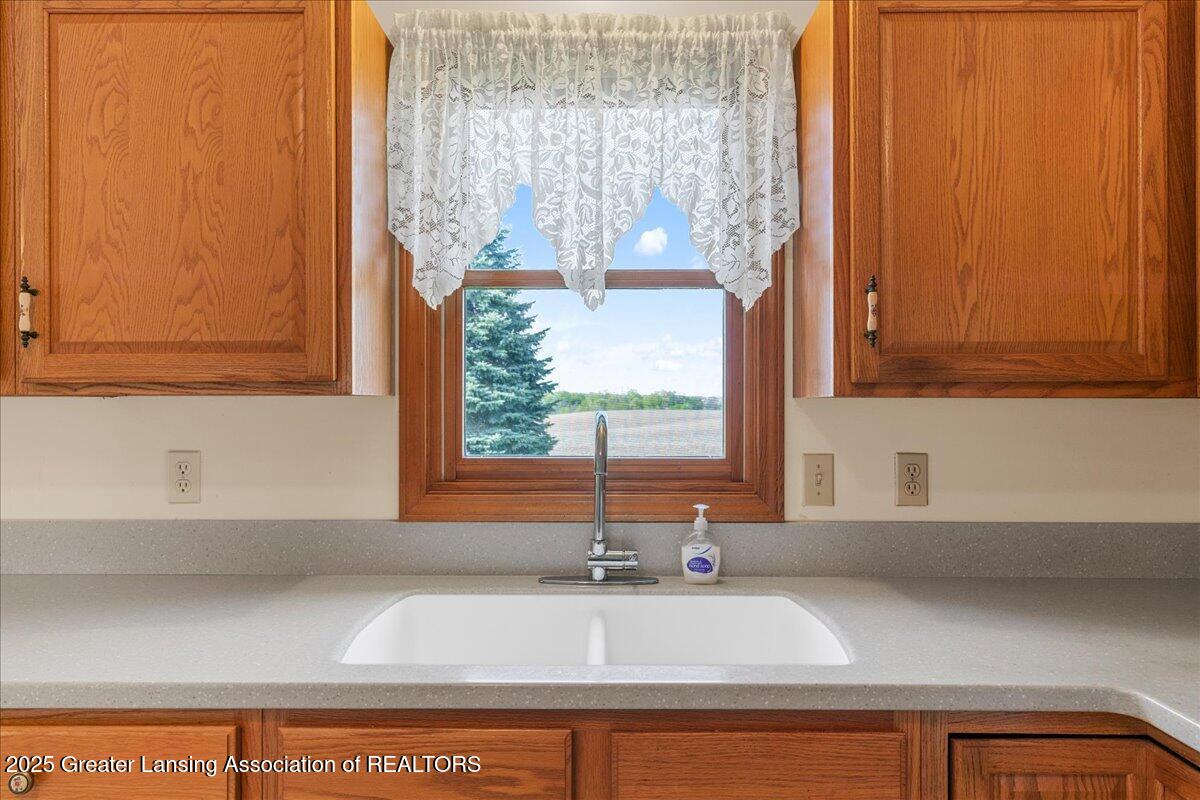 5556 West Barnes Road Eaton Rapids, MI 48827 - Photo 19 of 39 19-Media Jett - 24