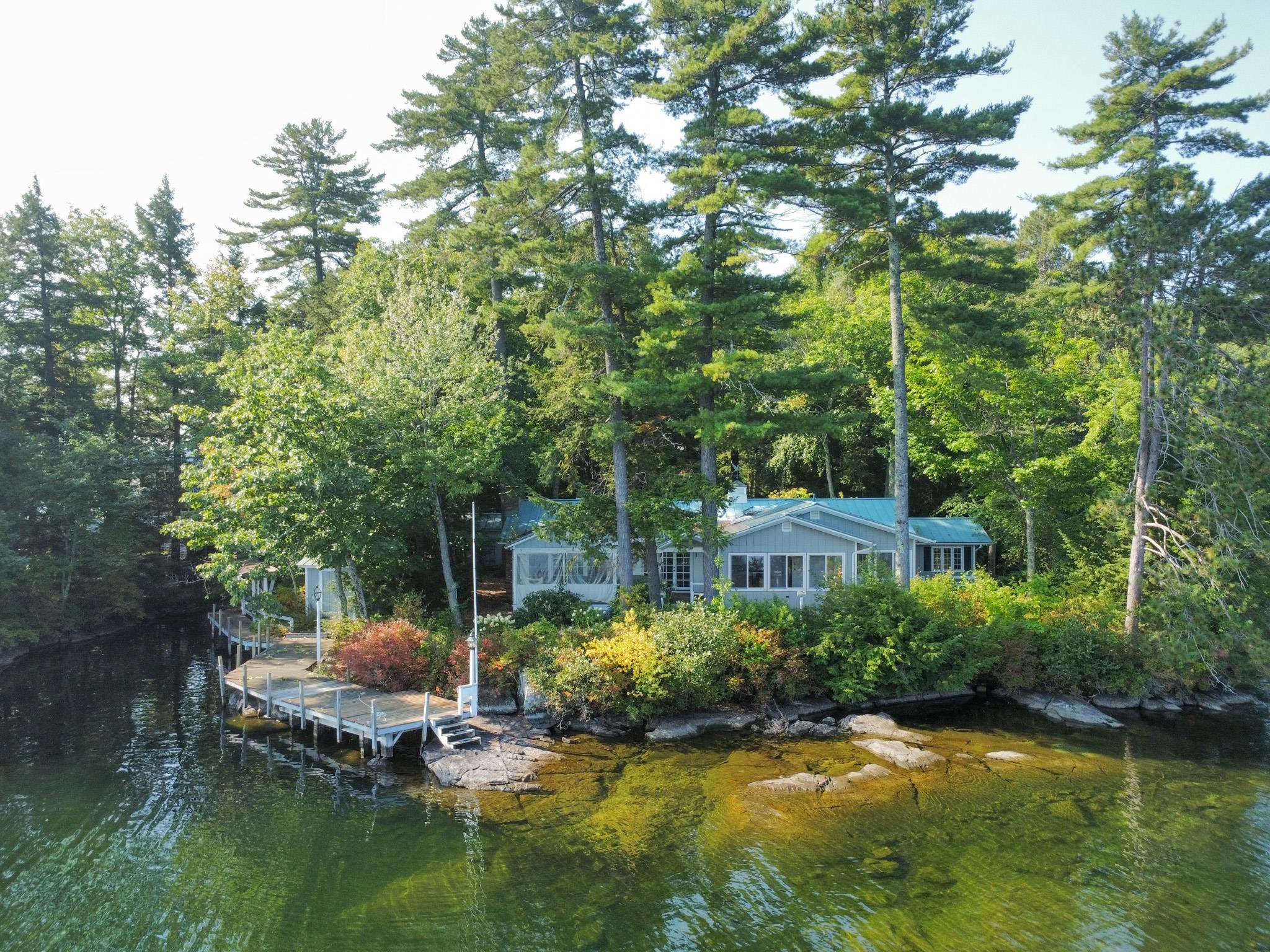 40 Oak Island Road Meredith, NH 03253 - Photo 3 of 38