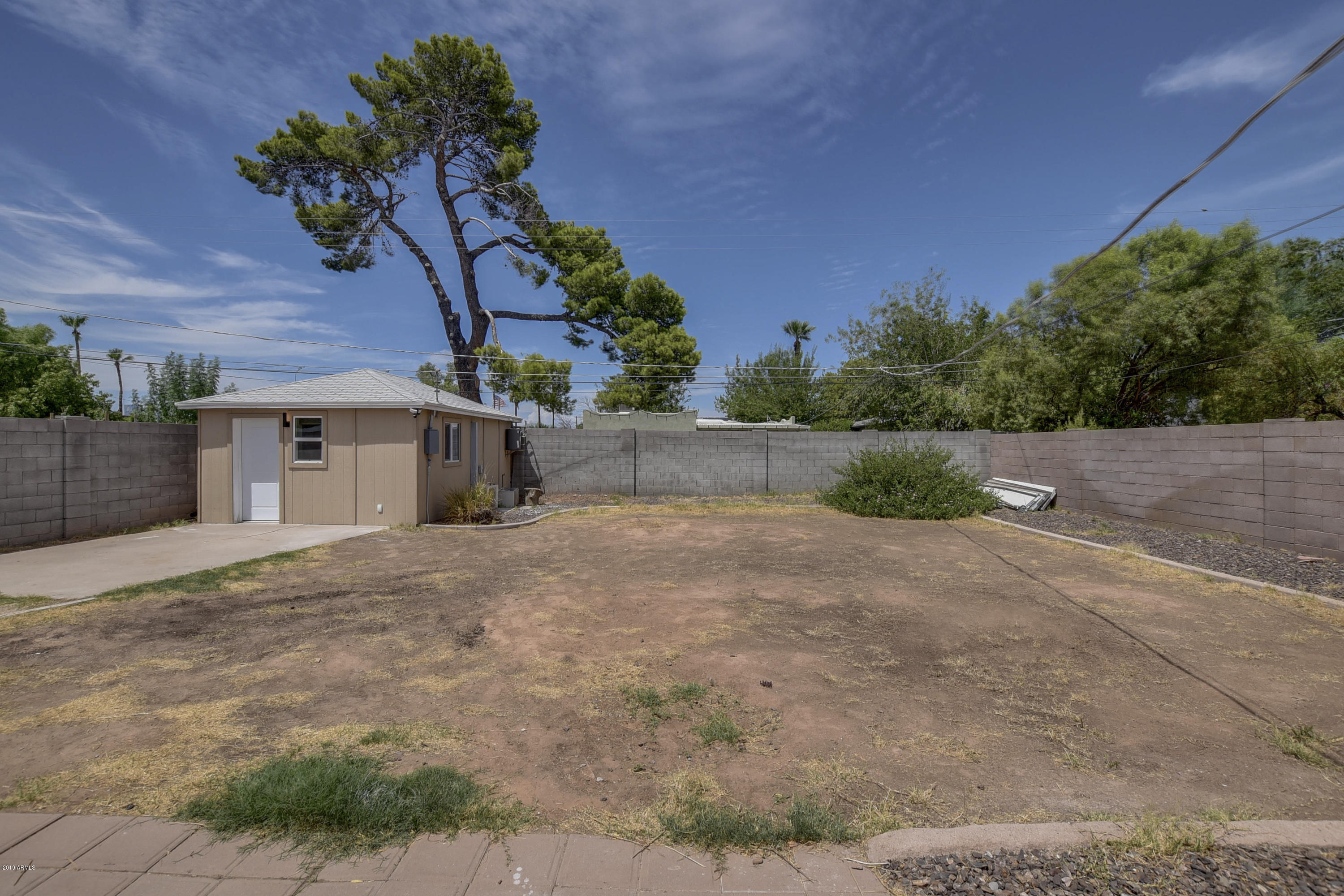 2422 East Cheery Lynn Road Phoenix, AZ 85016 - Photo 18 of 36 2422 E Cherry Lynn Rd_21