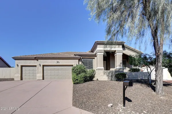 $3,600 | 14810 North Fountain Hills Boulevard, Fountain Hills, AZ 85268