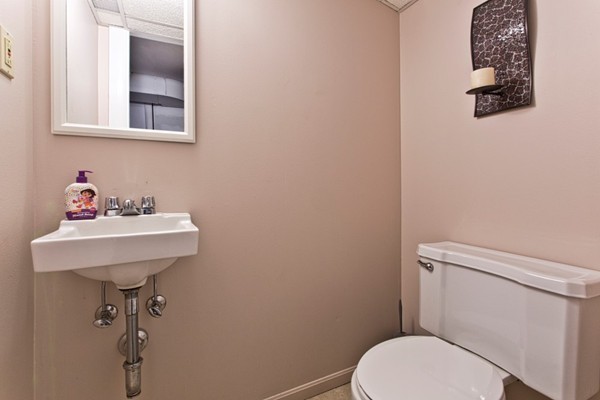 18 Wahtera Road Peabody, MA 01960 - Photo 12 of 19 Gallery Image 12