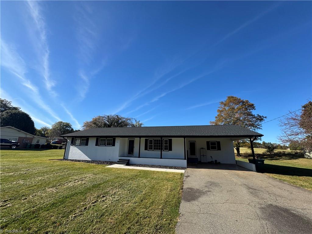 209 Freeman Street Dobson, NC 27017 - Photo 2 of 26