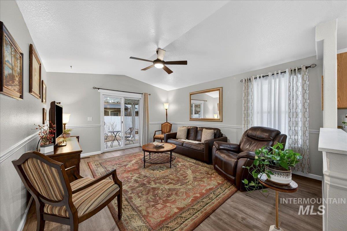 827 Mason Loop Nampa, ID 83686 - Photo 12 of 32