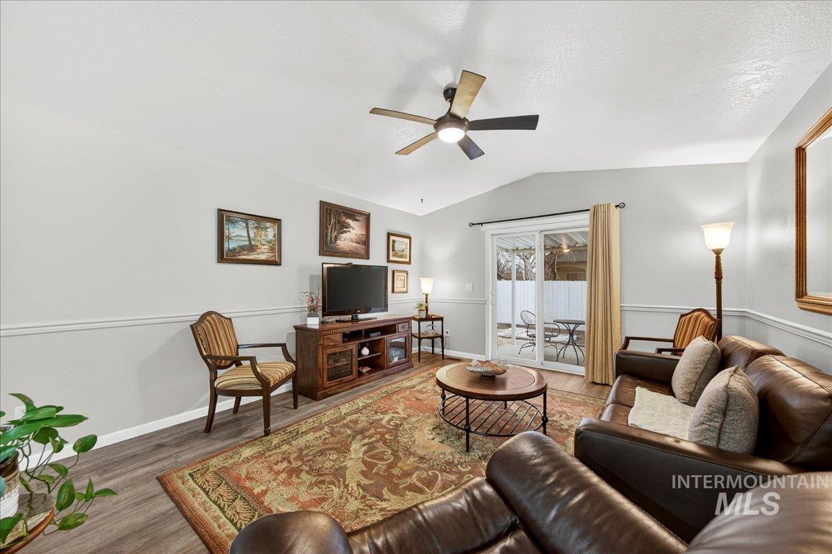 827 Mason Loop Nampa, ID 83686 - Photo 13 of 32