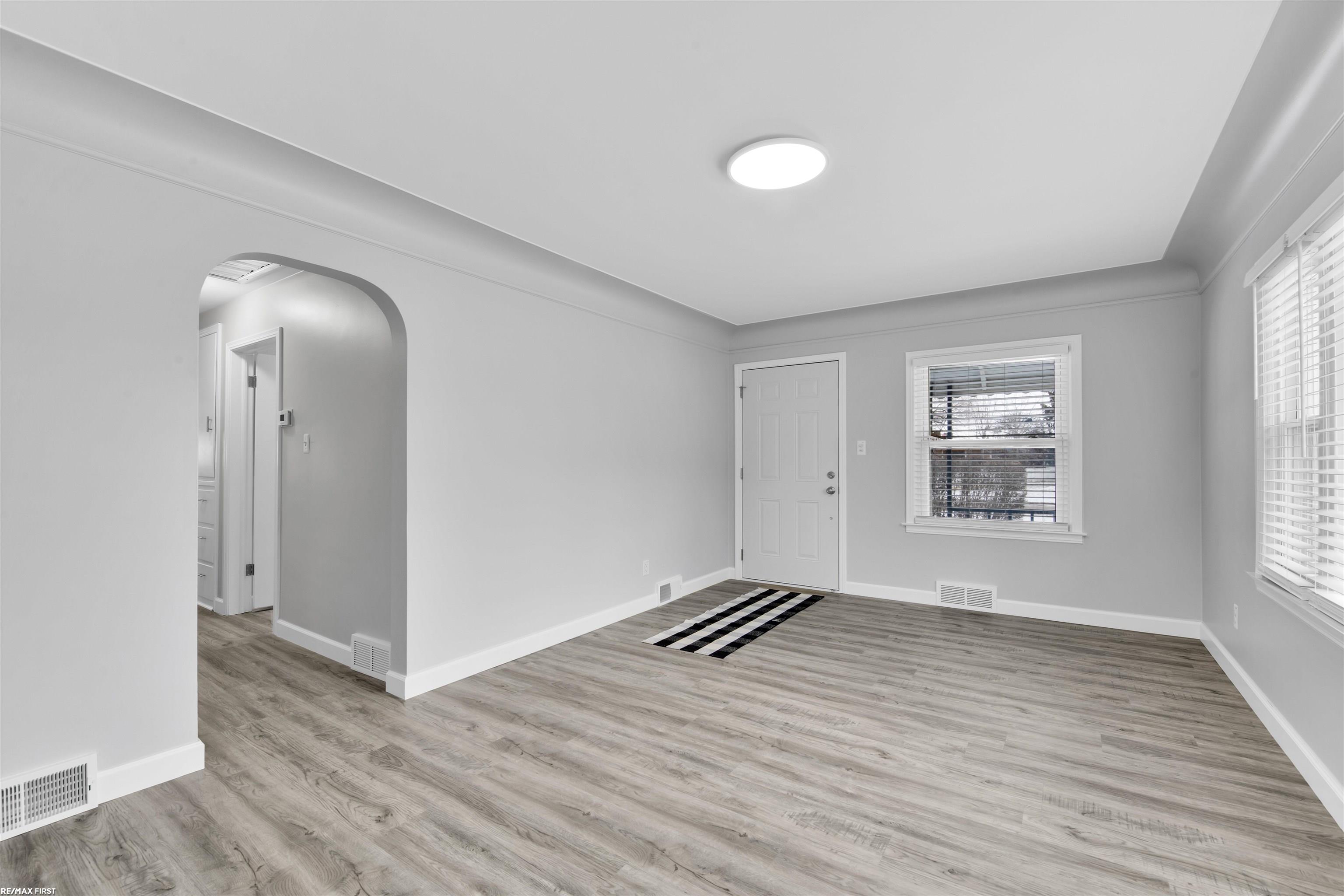 22674 Ulrich Street Clinton, MI 48036 - Photo 6 of 24