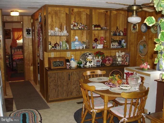 2736 Wesley Church Road Crapo, MD 21626 - Photo 3 of 10 Dining Area