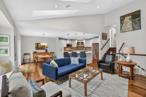 $450,000 | 5434 Rowland Park Road, Minnetonka, MN 55343