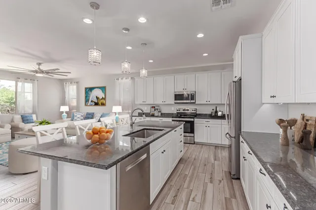 $599,820 | 8010 West Atlantis Way, Phoenix, AZ 85043