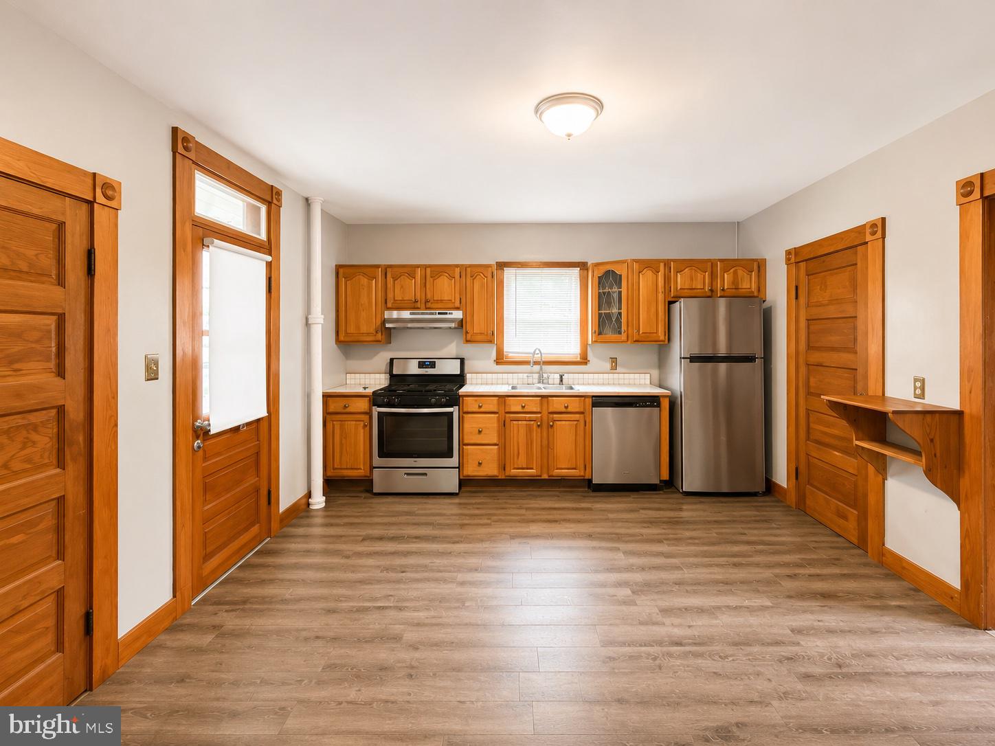 608 North Point Road Baltimore, MD 21224 - Photo 9 of 23
