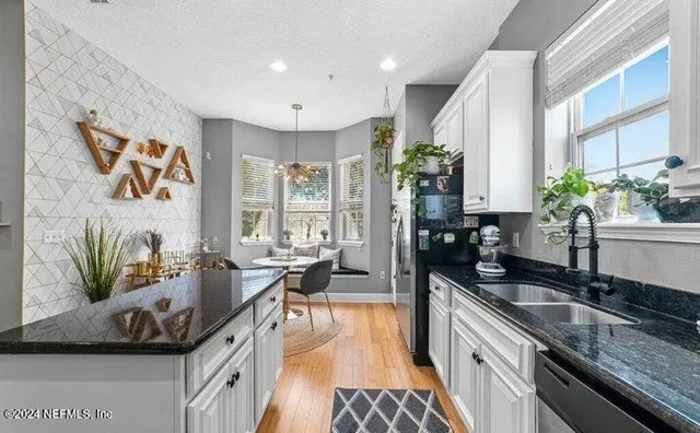 $4,000 | 400 14th Avenue North, Unit D, Jacksonville Beach, FL 32250