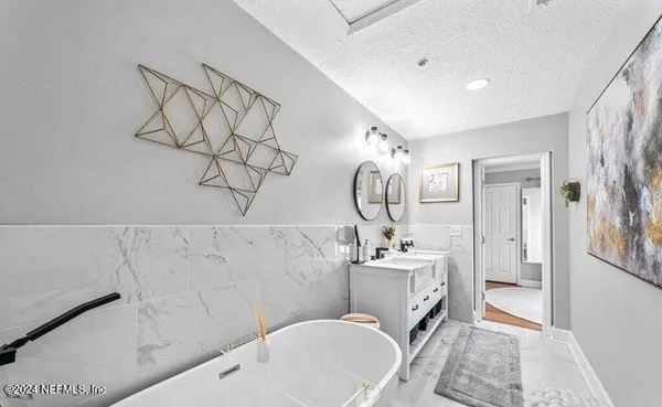 $4,000 | 400 14th Avenue North, Unit D, Jacksonville Beach, FL 32250