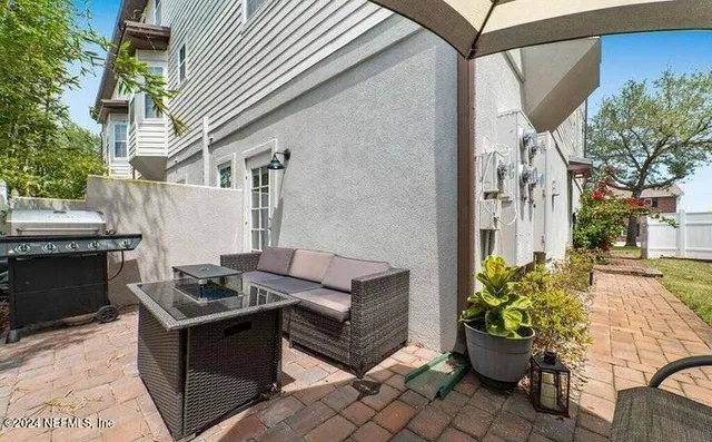 $4,000 | 400 14th Avenue North, Unit D, Jacksonville Beach, FL 32250