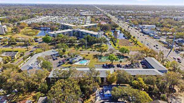 $183,000 | 101 Lake Avenue Northeast, Unit 215, Largo, FL 33771