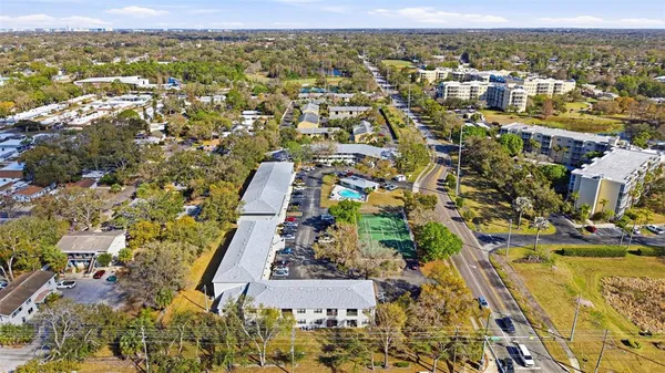 $183,000 | 101 Lake Avenue Northeast, Unit 215, Largo, FL 33771