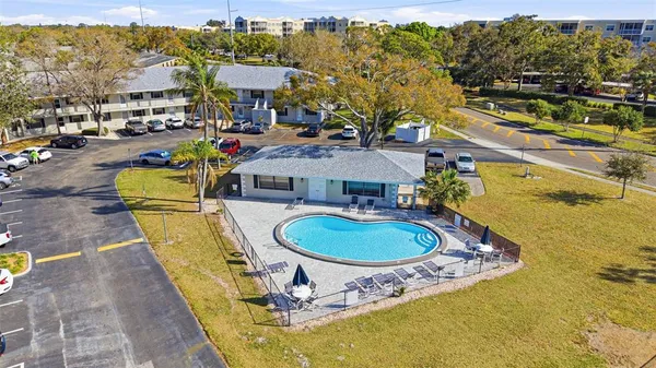 $183,000 | 101 Lake Avenue Northeast, Unit 215, Largo, FL 33771