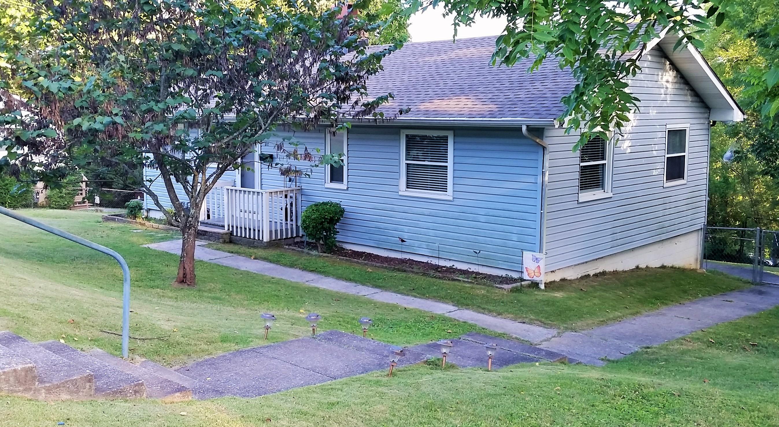 102 Pine Lane Oak Ridge, TN 37830 - Photo 2 of 24 20160811_192147