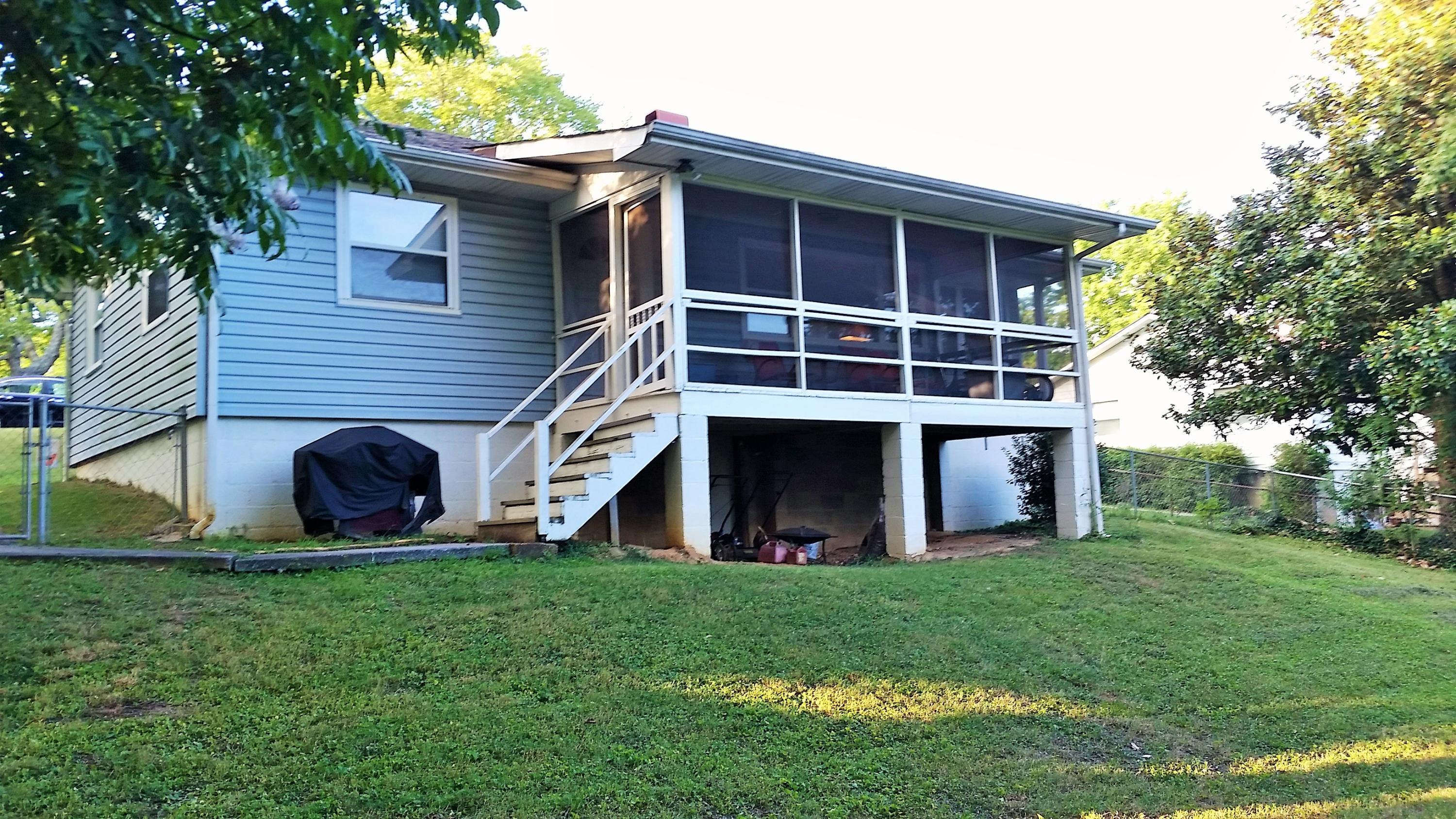 102 Pine Lane Oak Ridge, TN 37830 - Photo 21 of 24 20160811_191959