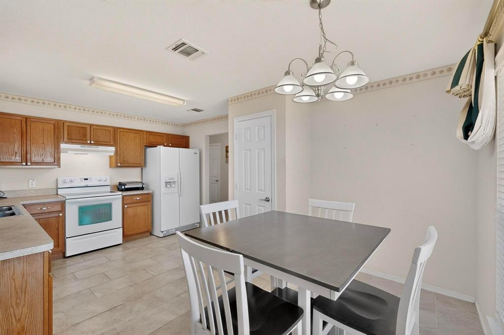 508 Logan Drive Azle, TX 76020 - Photo 6 of 14