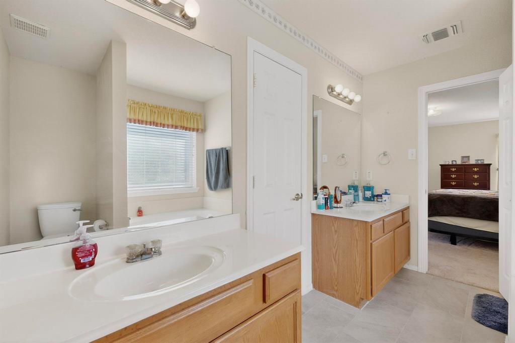 508 Logan Drive Azle, TX 76020 - Photo 8 of 14