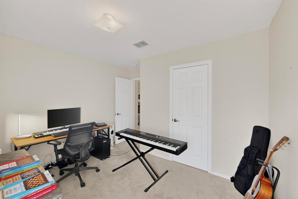 508 Logan Drive Azle, TX 76020 - Photo 10 of 14