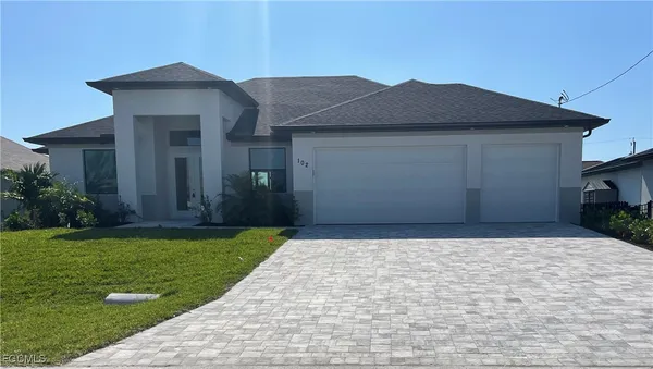 $488,000 | 102 Southwest 36th Place, Cape Coral, FL 33991