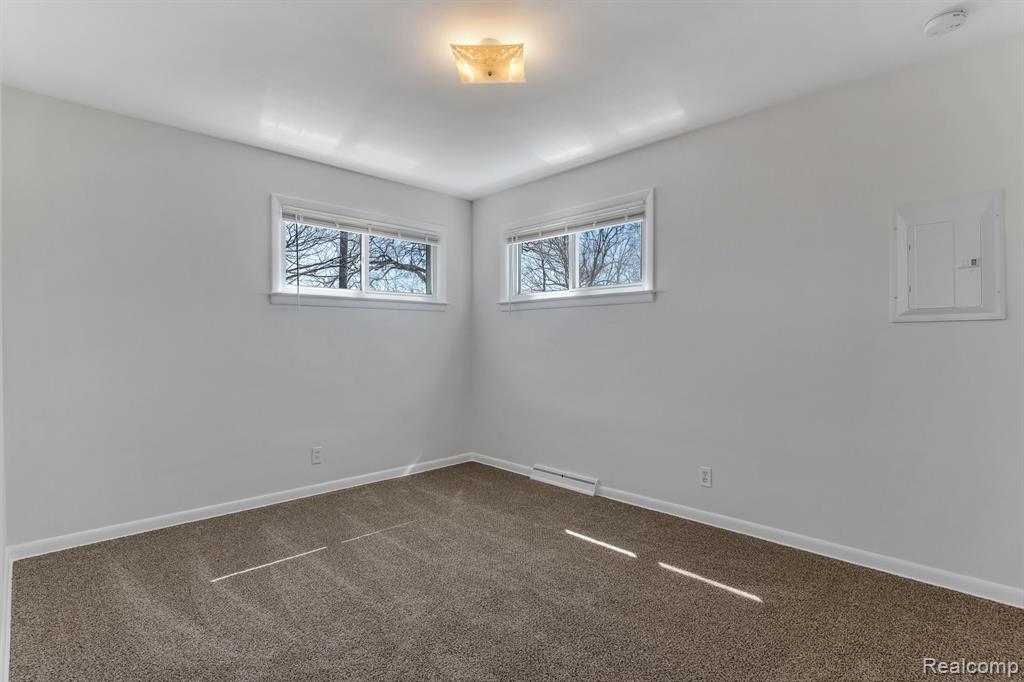 4148 Bennett Lake Road Fenton, MI 48430 - Photo 20 of 32