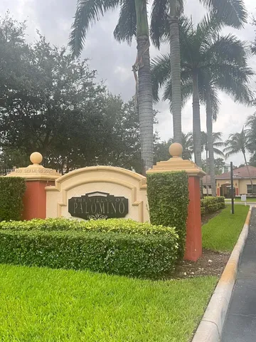 a house view with a outdoor space