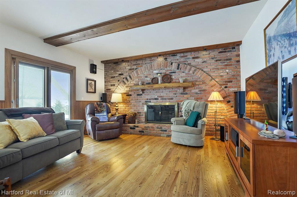 26184 Steele Road Farmington Hills, MI 48331 - Photo 14 of 38
