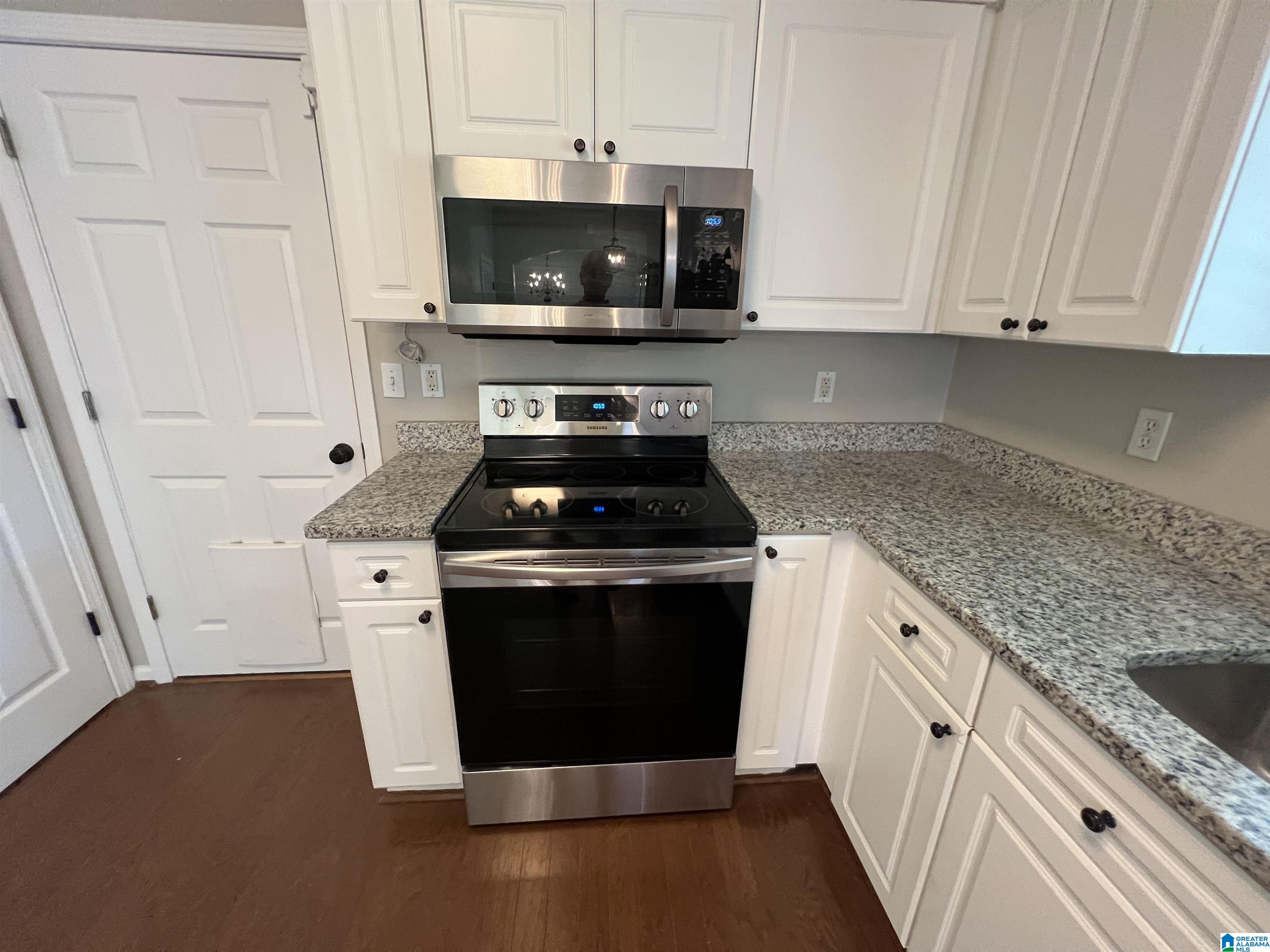 69 Winterhaven Drive Alabaster, AL 35007 - Photo 13 of 38