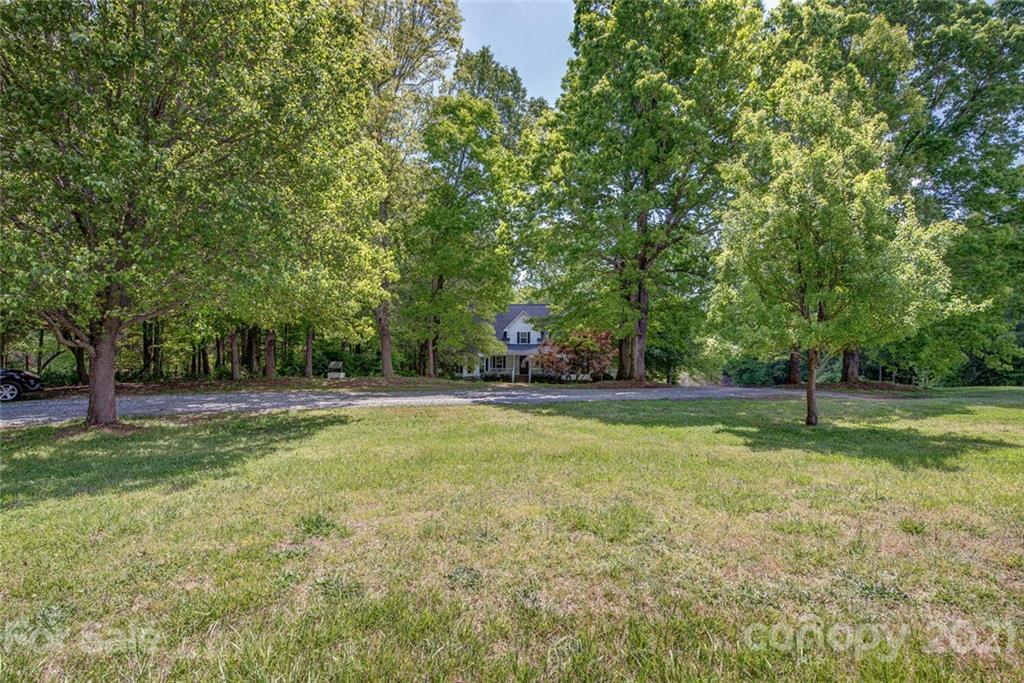 464 Brandon Road Clover, SC 29710 - Photo 3 of 45 Gallery Image 3