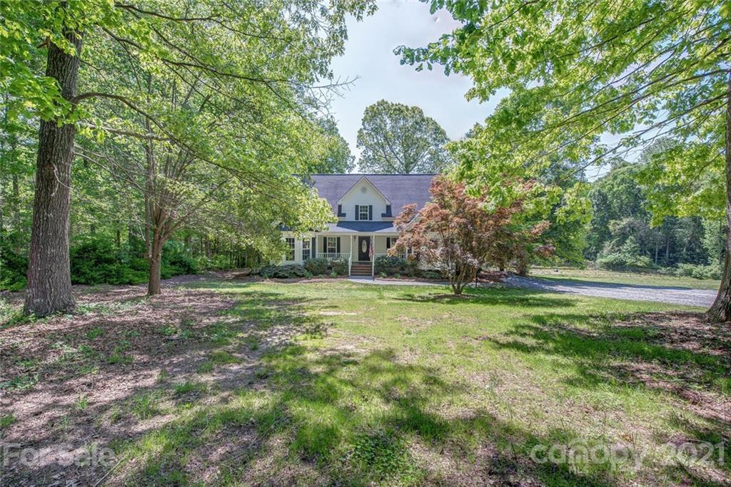 464 Brandon Road Clover, SC 29710 - Photo 5 of 45 Gallery Image 5