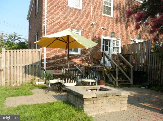 6820 Pinehurst Road Baltimore, MD 21212 - Photo 2 of 20 Exterior (Rear)