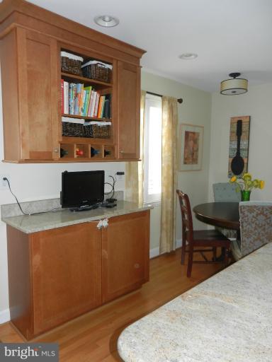 6820 Pinehurst Road Baltimore, MD 21212 - Photo 17 of 20 Kitchen