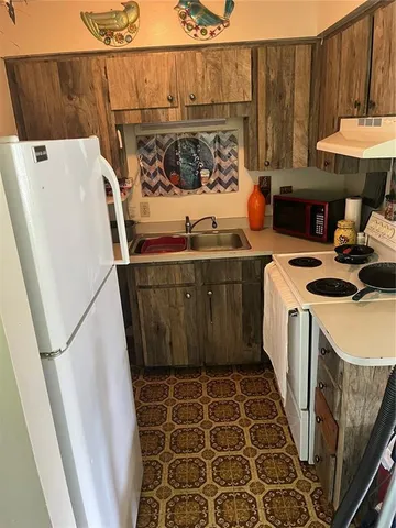 $285,000 | 2429 Ave B Southwest, Unit A/B, Winter Haven, FL 33880