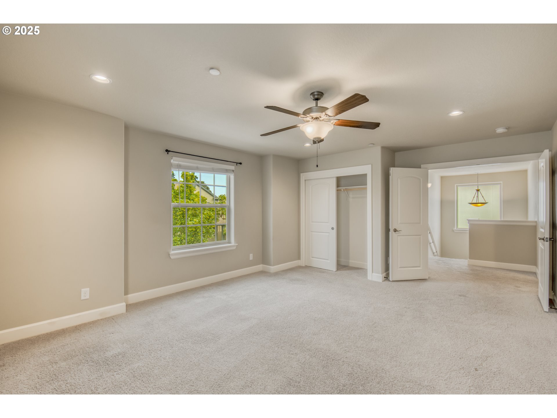 10380 Madrid Loop Wilsonville, OR 97070 - Photo 38 of 45 Laundry