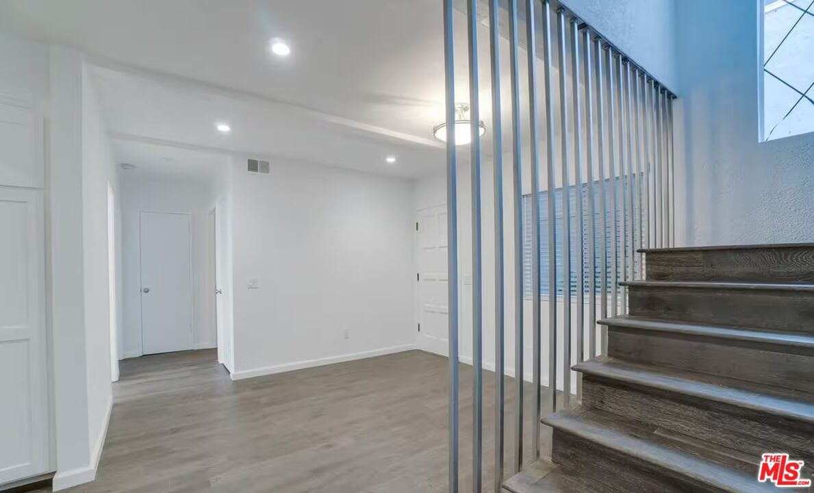 16 Reef Street Marina del Rey, CA 90292 - Photo 5 of 21 a view of entryway with wooden floor