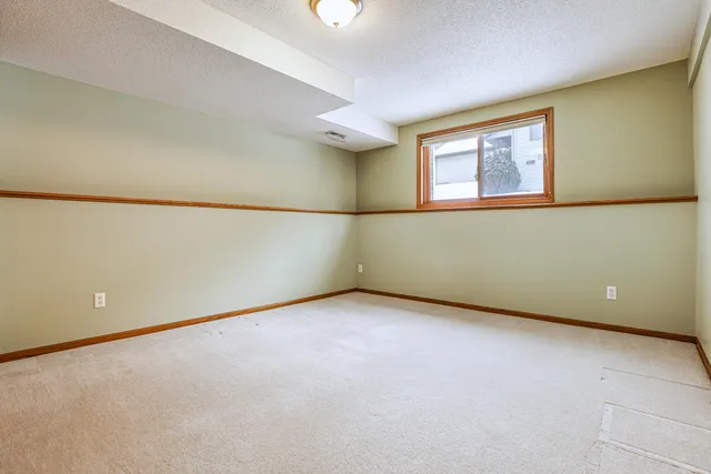 $324,900 | 3606 Deerfield Place, La Crosse, WI 54601