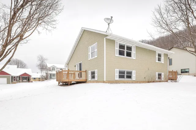 $324,900 | 3606 Deerfield Place, La Crosse, WI 54601