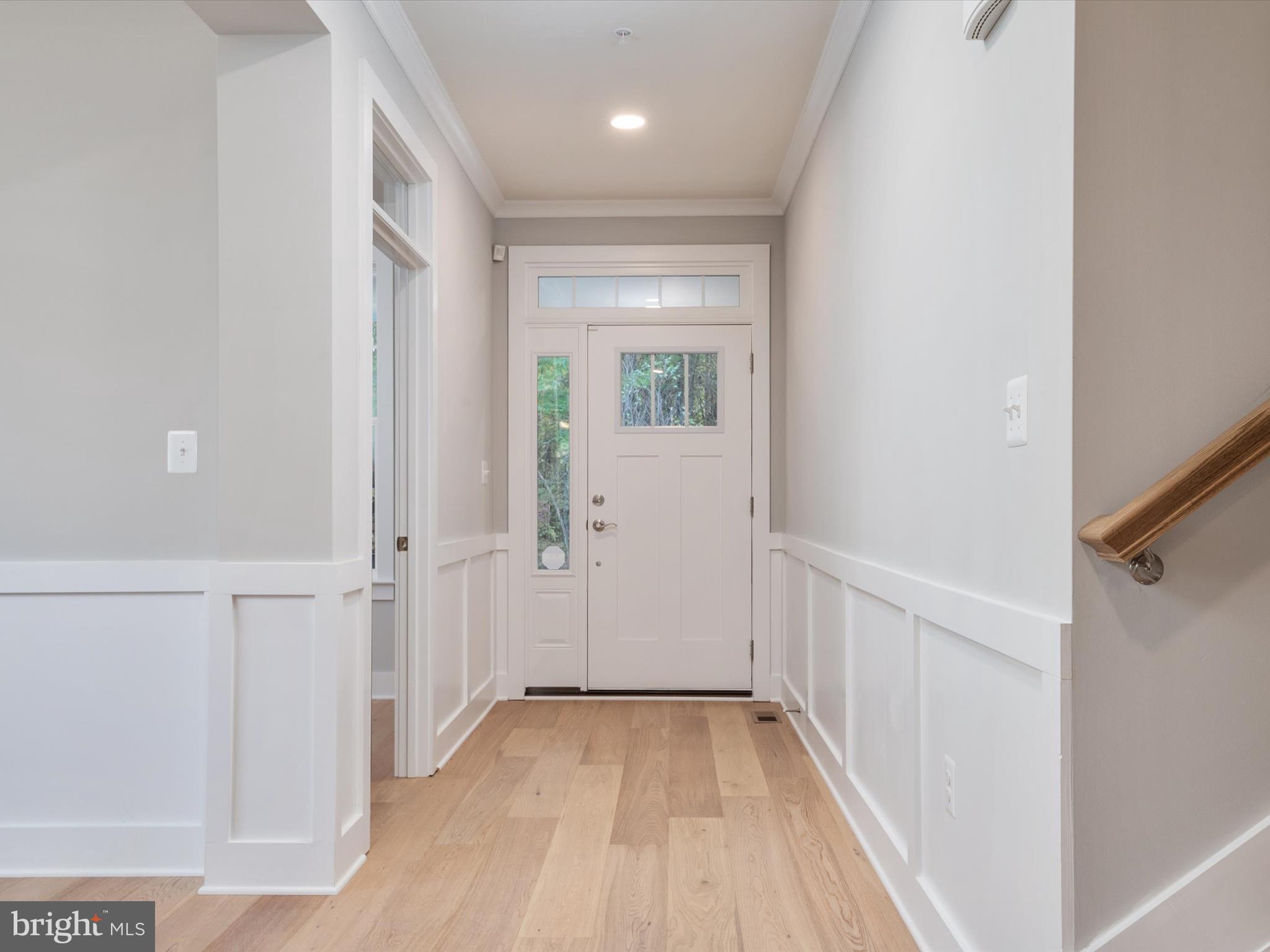 945 Marzoff Road Deale, MD 20751 - Photo 5 of 43 Inviting entry