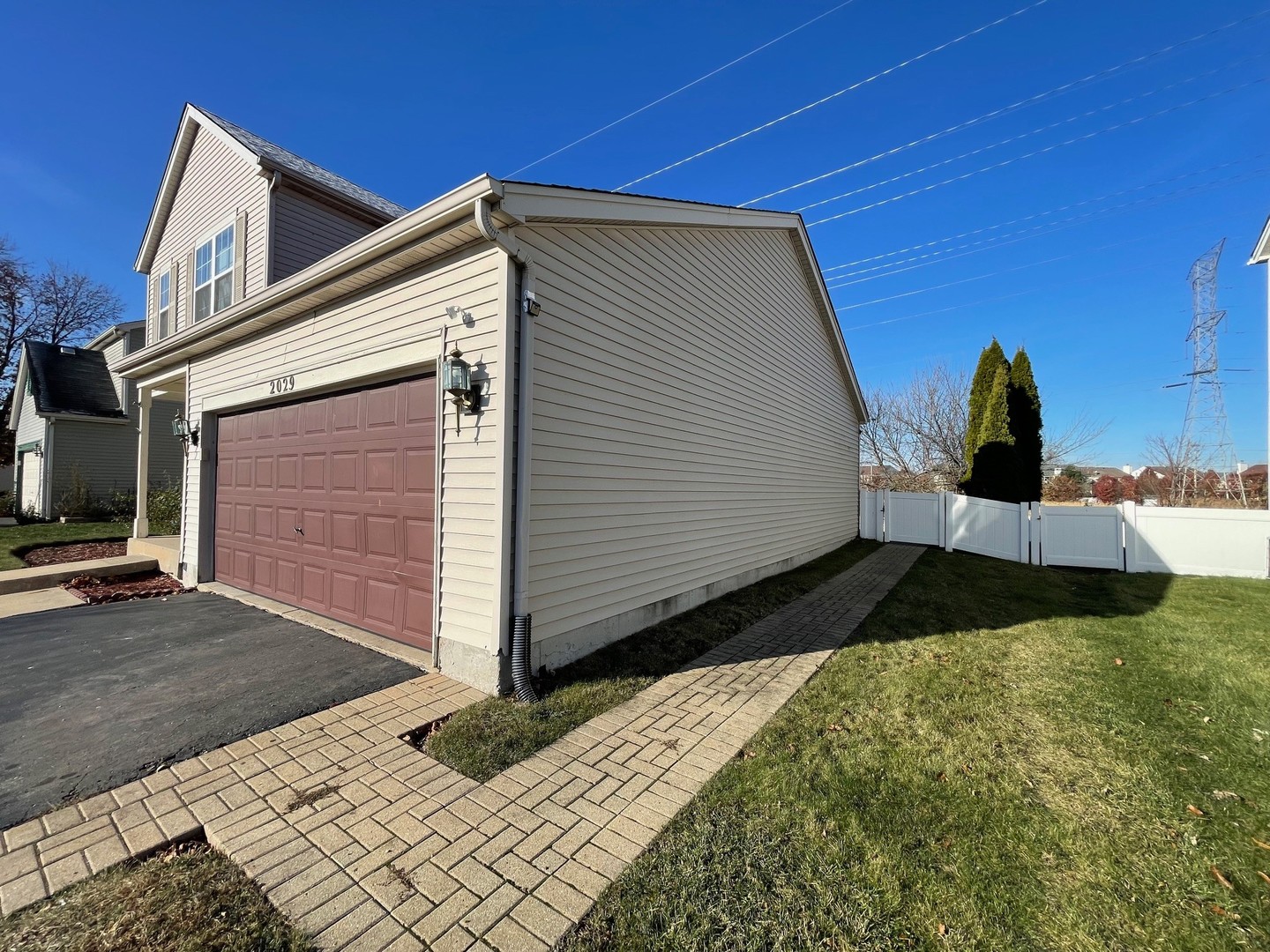 2029 Ridgemoor Drive Plainfield, IL 60586 - Photo 4 of 30 a view of outdoor space and yard