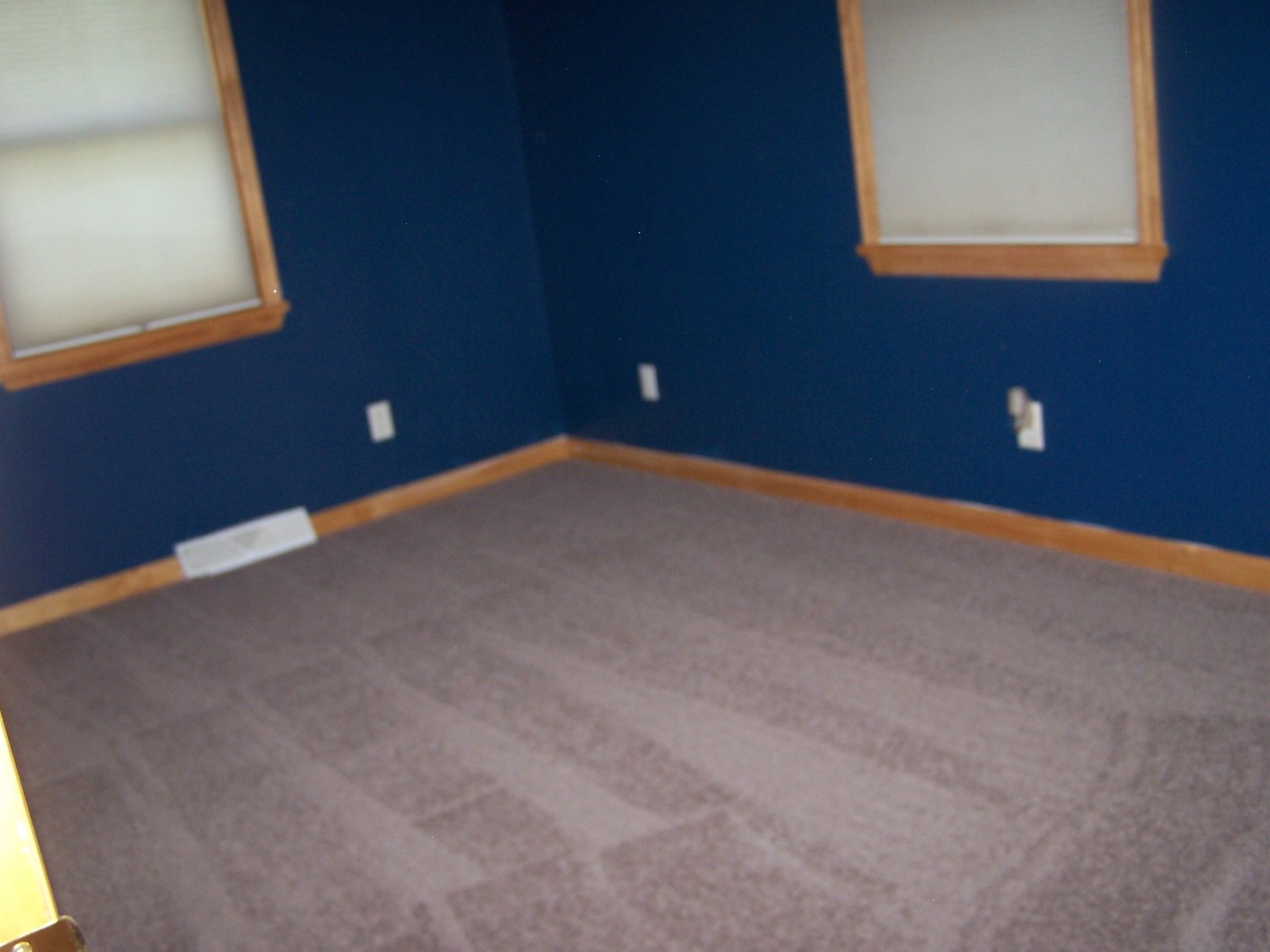 1014 Walnut Street Ottawa, IL 61350 - Photo 10 of 17 a view of an empty room