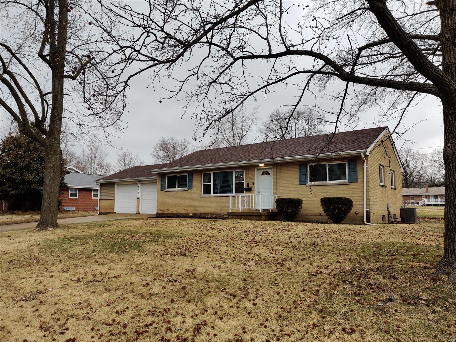 859 Reavis Barracks Road St. Louis, MO 63125 - Photo 1 of 21 Gallery Image 1