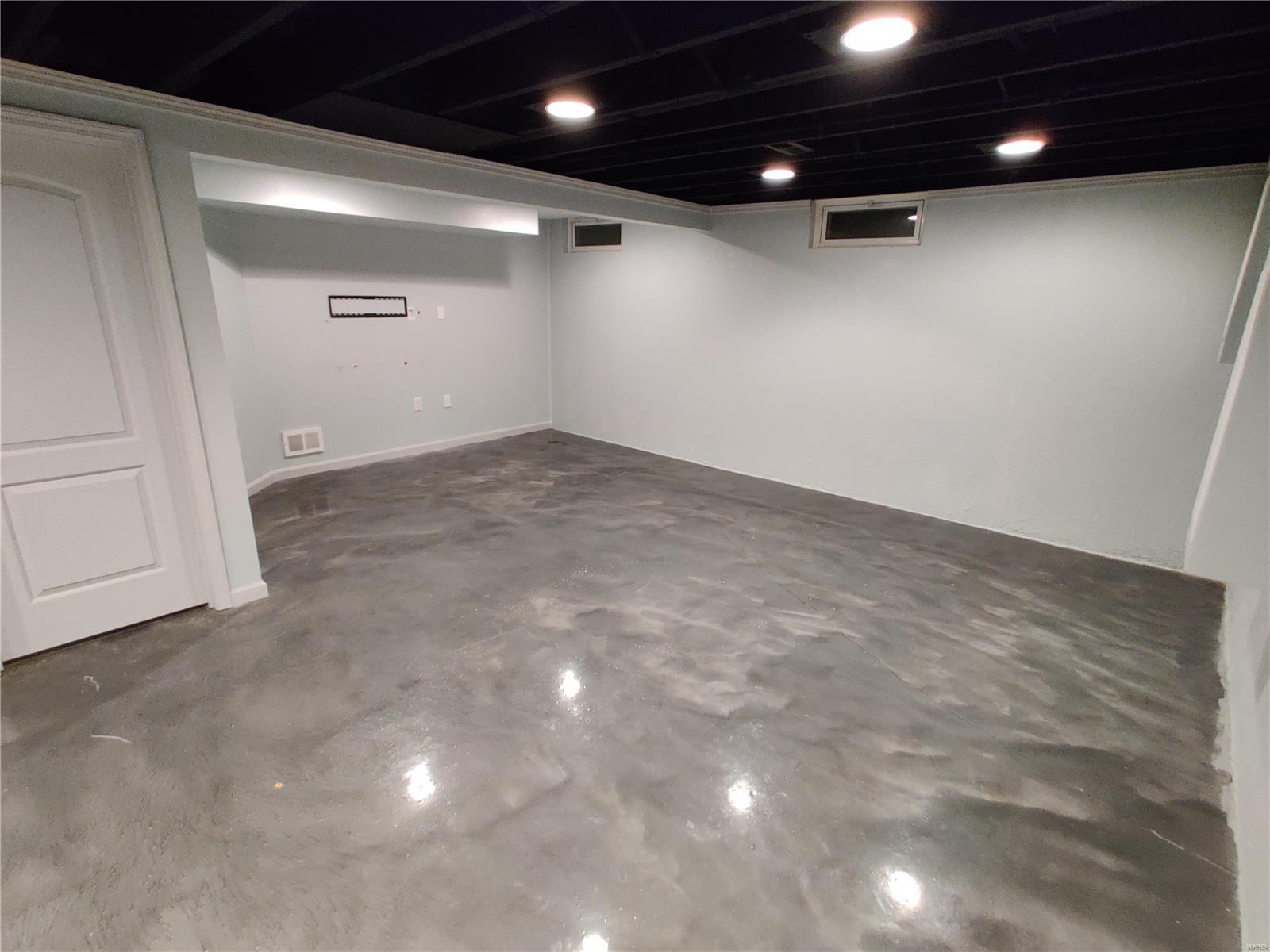 859 Reavis Barracks Road St. Louis, MO 63125 - Photo 16 of 21 Gallery Image 16