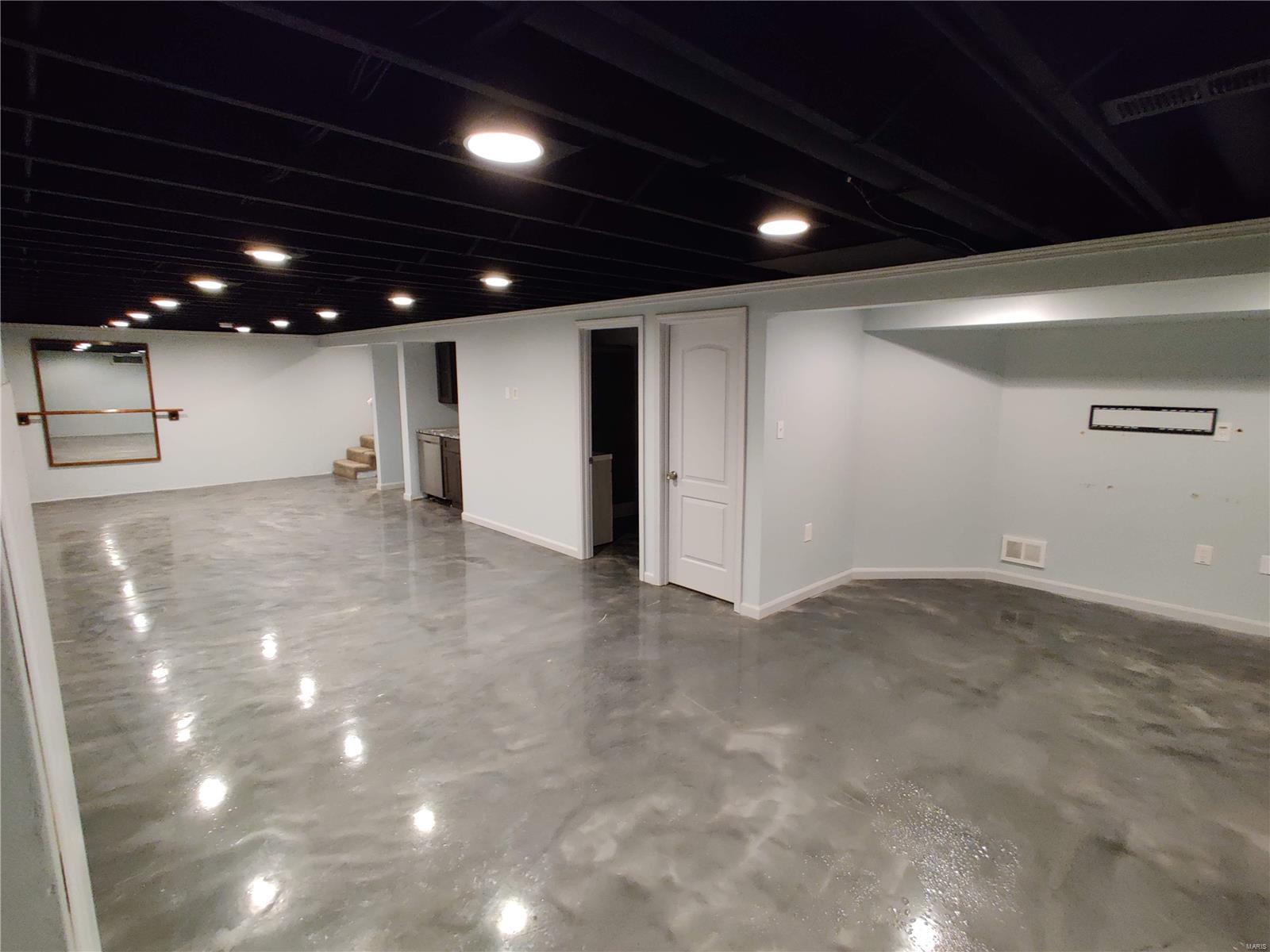 859 Reavis Barracks Road St. Louis, MO 63125 - Photo 17 of 21 Gallery Image 17