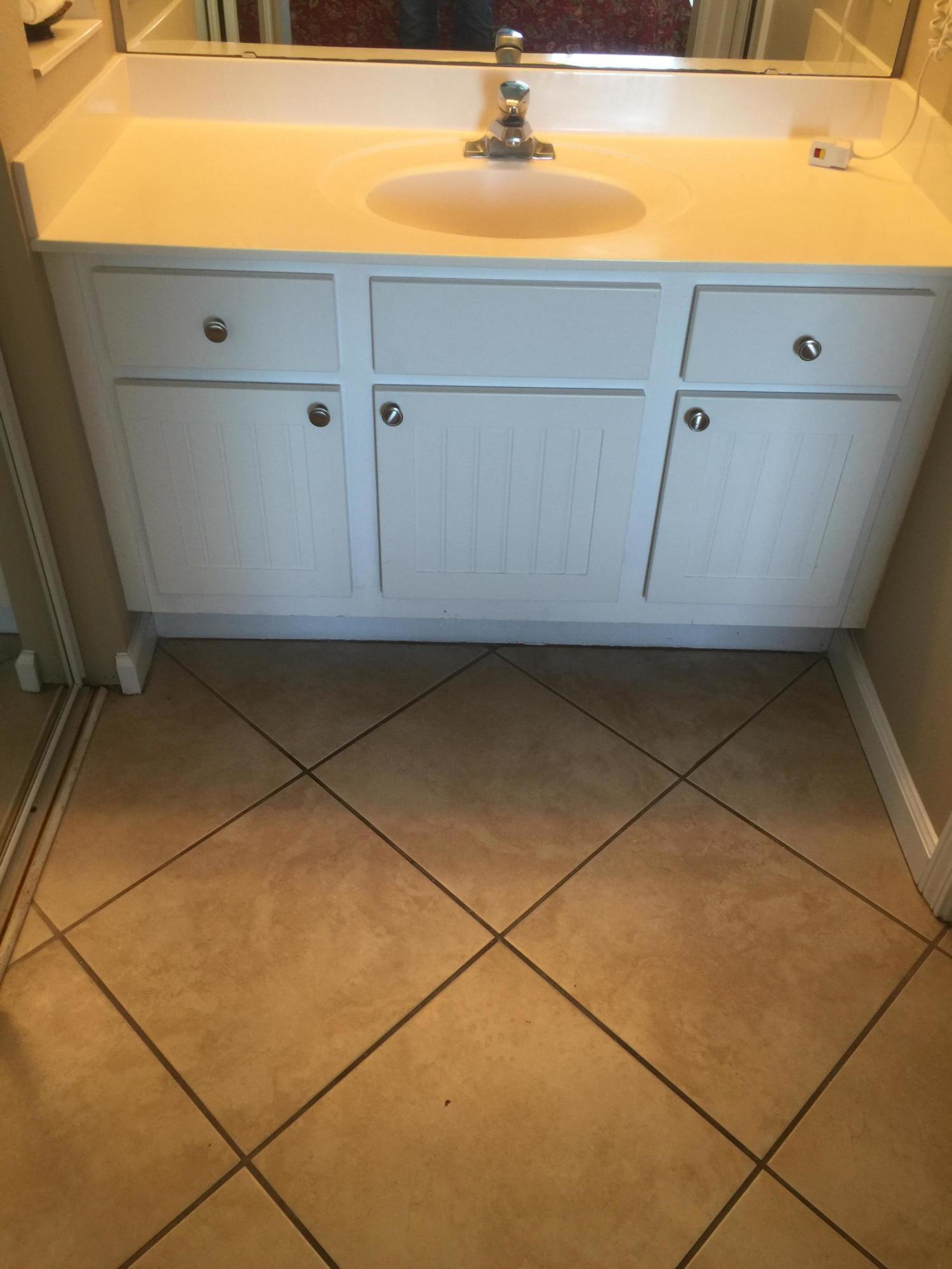 970 Highway 98, Unit 305 Destin, FL 32541 - Photo 20 of 65 a view of closet