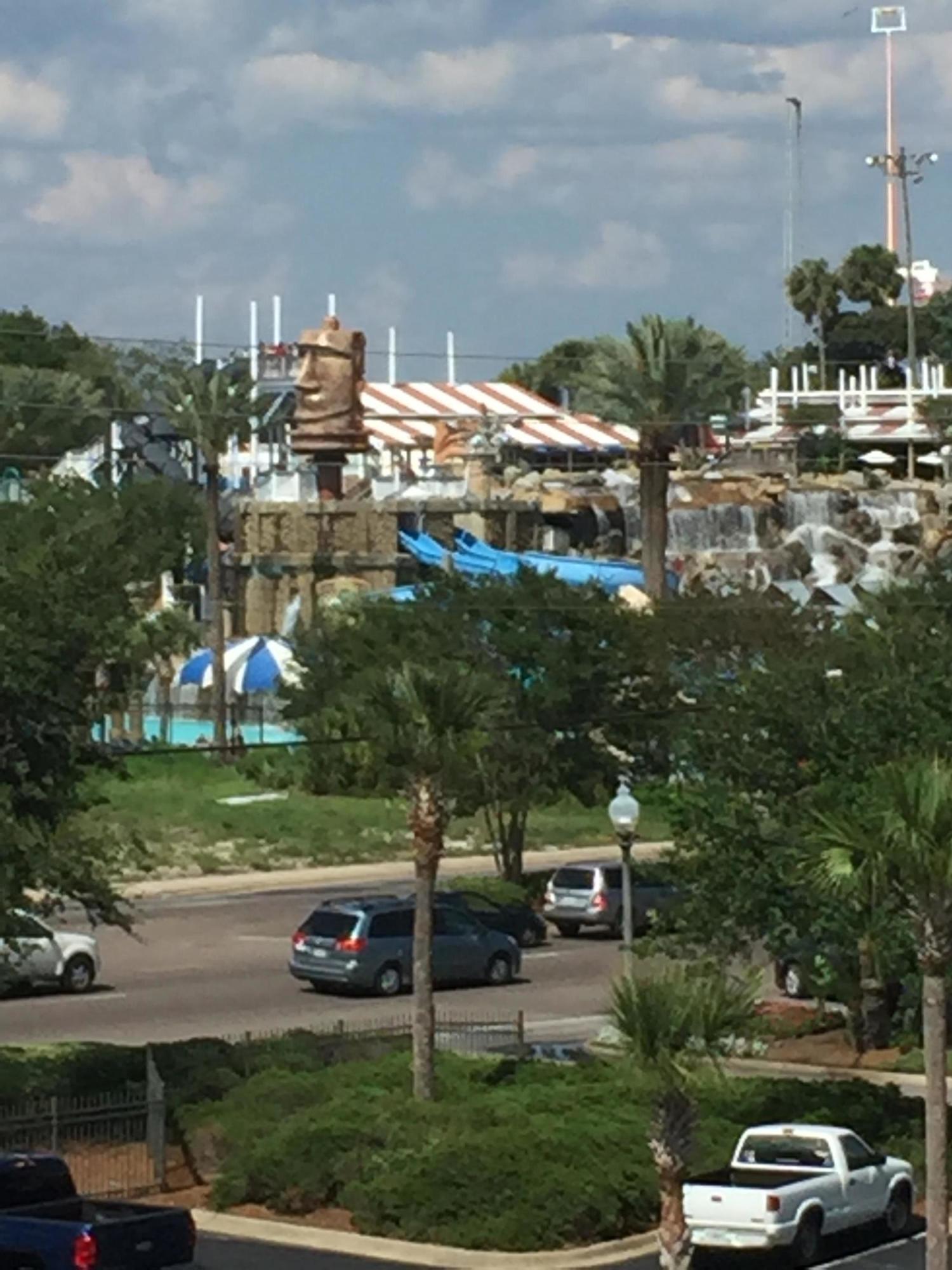 970 Highway 98, Unit 305 Destin, FL 32541 - Photo 64 of 65 a view of a city