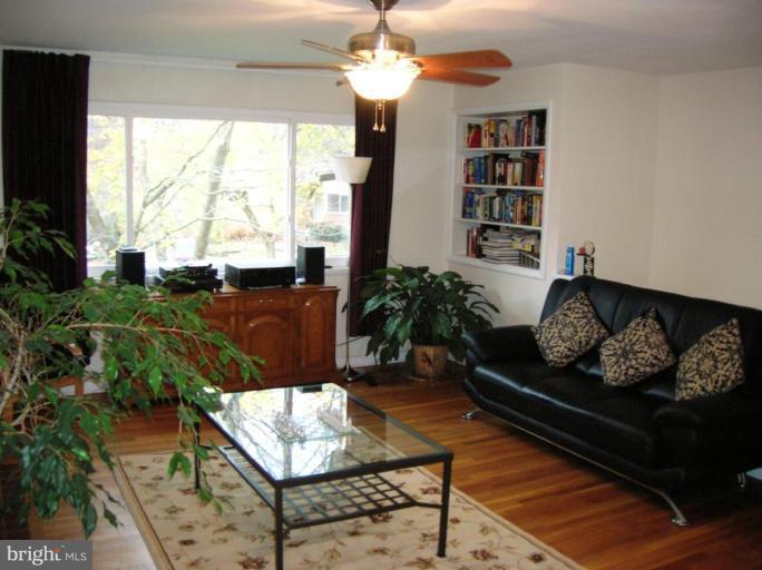 10705 Glenwild Road Silver Spring, MD 20901 - Photo 6 of 14 Living Room #2